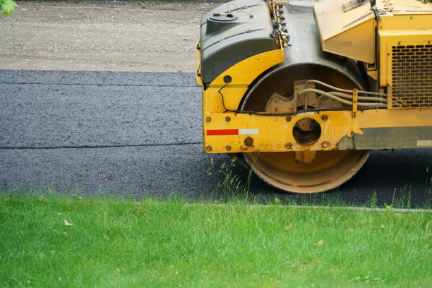 Best Driveway Pavers Contractor  in Freeport, IL